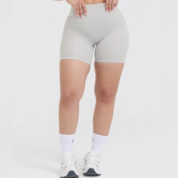 ONER ACTIVE TIMELESS HIGH WAISTED SHORTS - XL - Picture 2 of 3